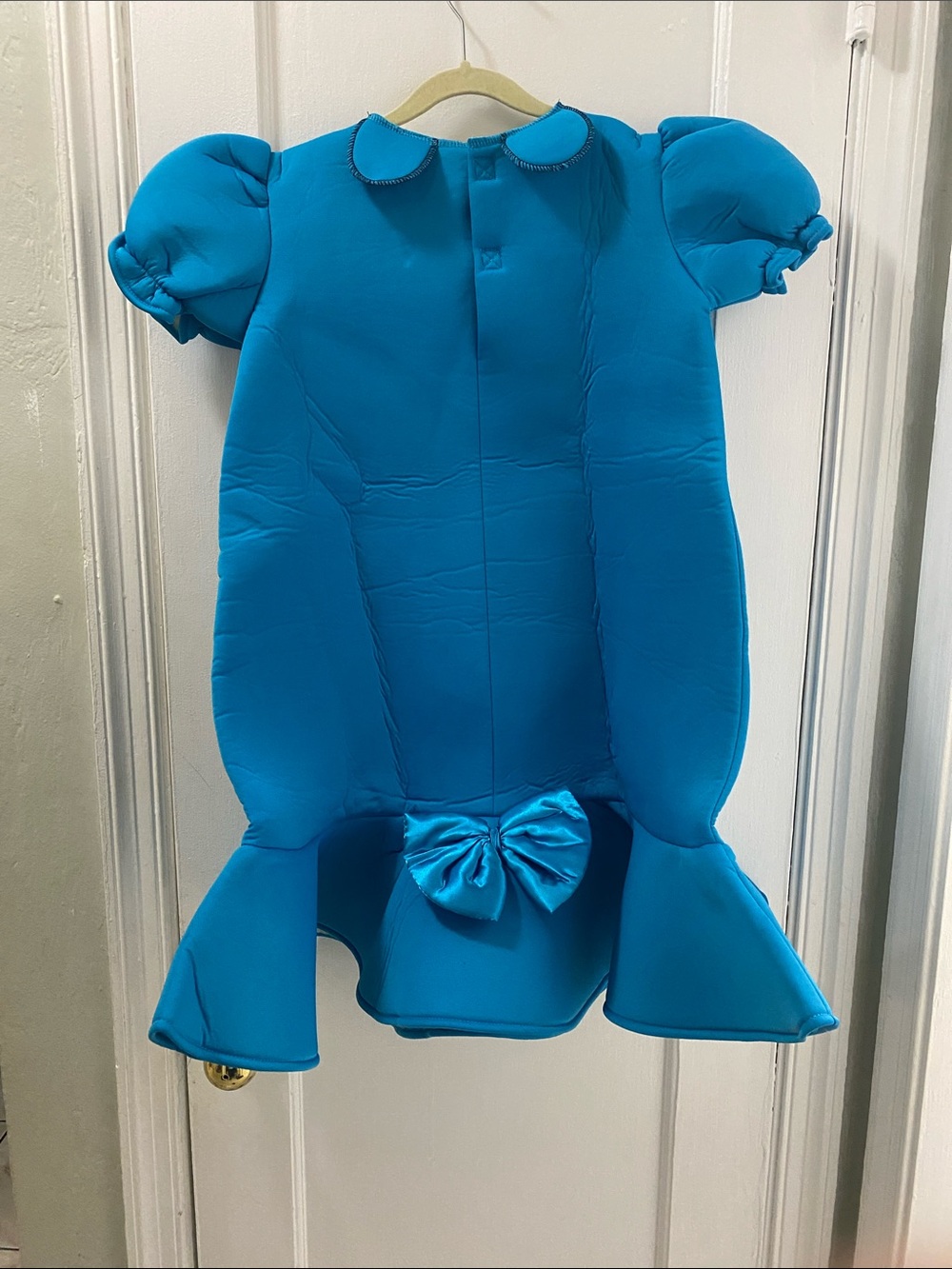 Peanuts Lucy Van Pelt Deluxe Girls Costume - Picture 3 of 15